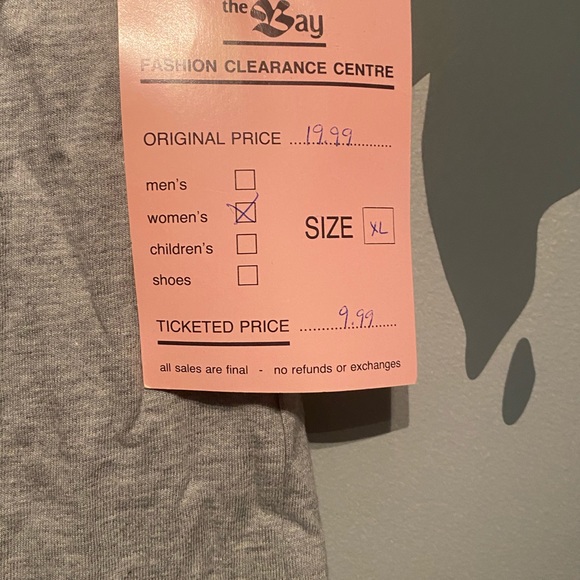 Grey Number 6 T-Shirt - Picture 3 of 3